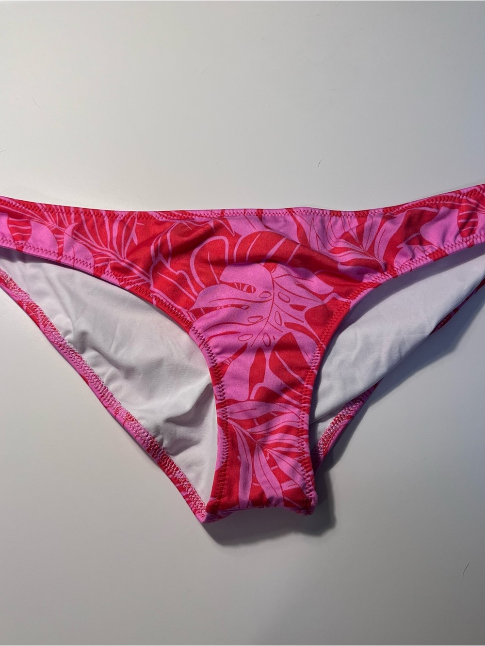 Victoria Secret PINK Active Tropical Pink And Red Bum Scrunch Bikini Bottom M